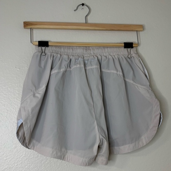 Alphalete Athletics Women Gray Stride Shorts Double Layered - Picture 10 of 10